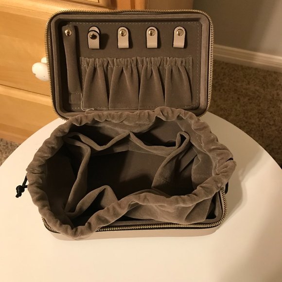 Luxury Jewelry Case - Picture 9 of 15